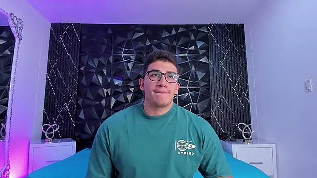 JeffDaltton online show from November 17, 2025, 8:03 pm