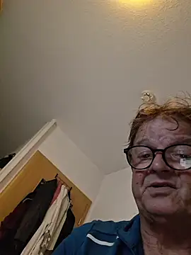 Seltsamoder online show from November 2, 2025, 5:54 am