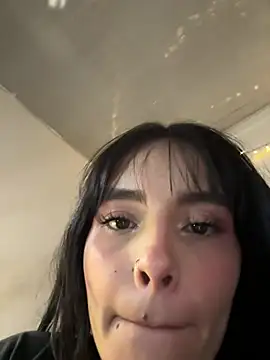 Snapshot of salome_polaniiee chatting on February 27, 2025, 5:45 am salome polaniiee online show from February 27, 2025, 5:45 am