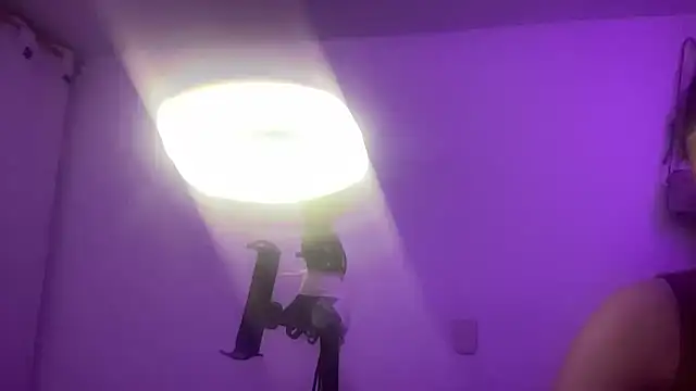 Snapshot of salome_polaniiee chatting on September 16, 2025, 5:08 am salome polaniiee online show from September 16, 2025, 5:08 am