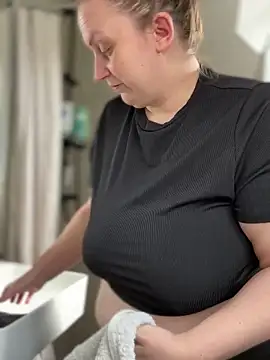 Snapshot of BBW_Nora chatting on March 14, 2025, 11:34 am BBW Nora online show from March 14, 2025, 11:34 am