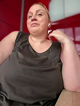 BBW Nora online show from June 3, 2026, 11:02 am