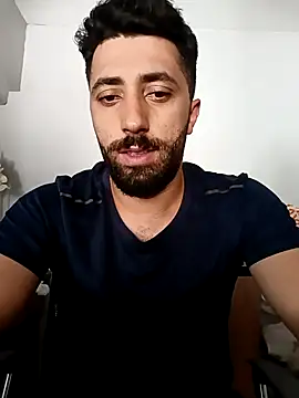 Rakiyy34 online show from September 18, 2025, 9:33 am