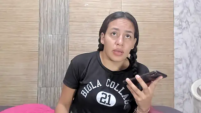 GIRLORI22 online show from September 27, 2025, 7:52 pm