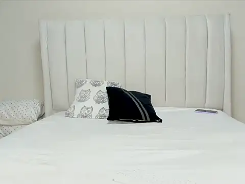  heavenlysent online show from November 11, 2025, 4:34 am