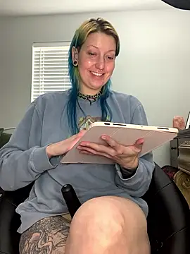 MissCumberdale online show from January 17, 2026, 8:01 pm