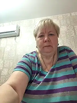 EffectFiona online show from February 10, 2025, 11:23 pm