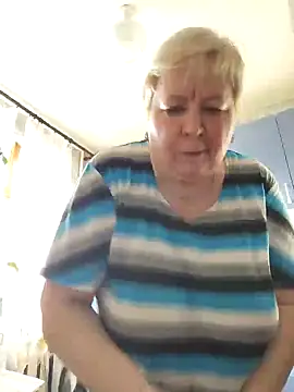 EffectFiona online show from February 18, 2025, 4:48 am