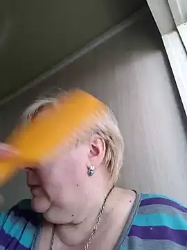 EffectFiona online show from March 7, 2025, 5:51 am