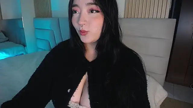 Miss Loise online show from May 14, 2026, 3:46 am
