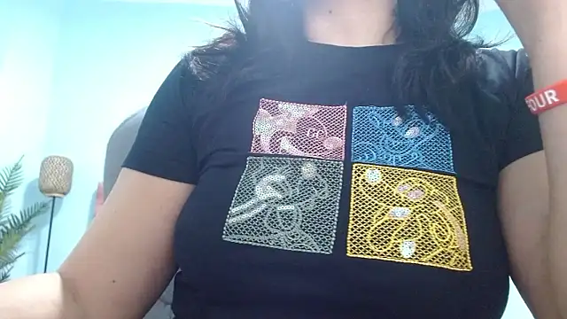 sophia hadid online show from January 9, 2026, 7:37 pm