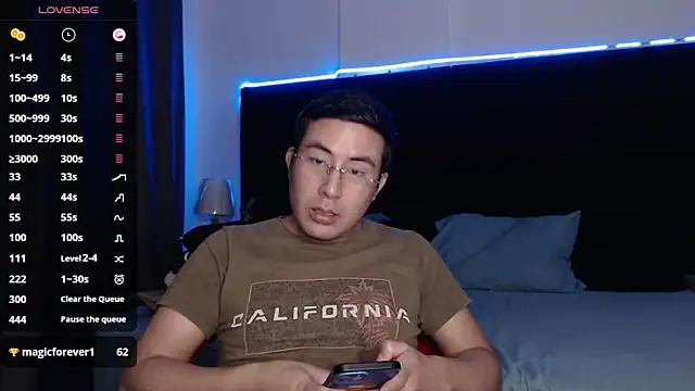 andrewmhilton  online show from February 24, 2025, 11:41 pm