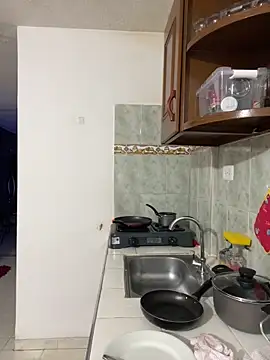 andrewmhilton  online show from February 25, 2025, 2:47 am