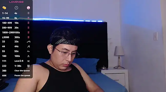 andrewmhilton  online show from February 26, 2025, 12:49 am