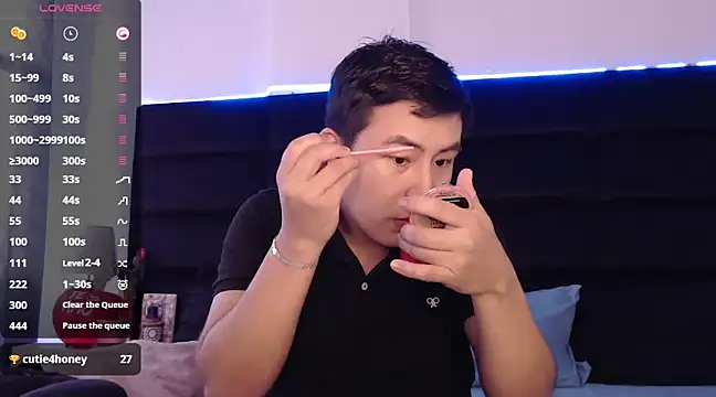 andrewmhilton  online show from February 28, 2025, 6:09 pm