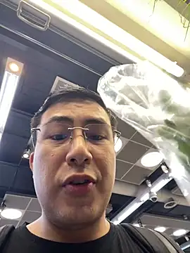 andrewmhilton  online show from March 10, 2025, 8:01 pm