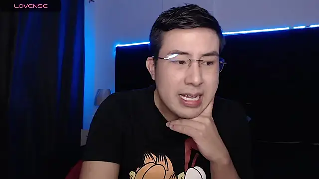 andrewmhilton  online show from March 16, 2025, 1:38 am