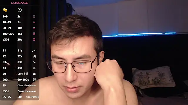 andrewmhilton  online show from November 20, 2025, 4:23 am