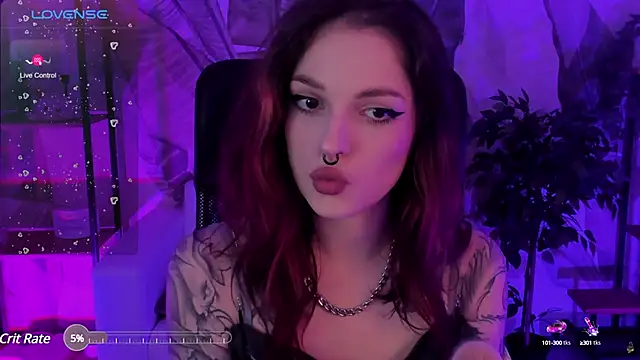 BratzieDarsie online show from January 6, 2025, 2:47 pm