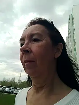 Snapshot of Celine_Faer1 chatting on May 6, 2026, 10:09 am Celine Faer1 online show from May 6, 2026, 10:09 am