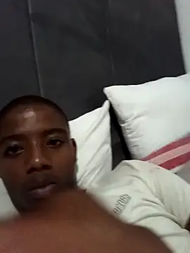 BLACK BOTTOM03 online show from January 5, 2026, 6:44 pm