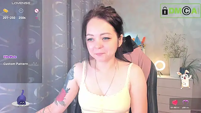 AnnyHoney  online show from September 25, 2025, 12:42 pm