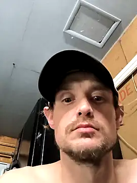 Snapshot of Midwestalpha chatting on January 31, 2025, 12:18 pm Midwestalpha online show from January 31, 2025, 12:18 pm