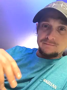 Snapshot of Midwestalpha chatting on March 20, 2025, 12:53 pm Midwestalpha online show from March 20, 2025, 12:53 pm