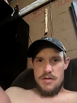 Snapshot of Midwestalpha chatting on October 2, 2025, 5:58 am Midwestalpha online show from October 2, 2025, 5:58 am