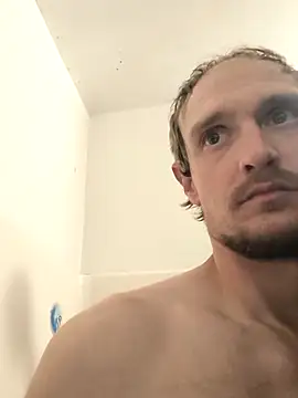 Snapshot of Midwestalpha chatting on November 21, 2025, 6:45 am Midwestalpha online show from November 21, 2025, 6:45 am