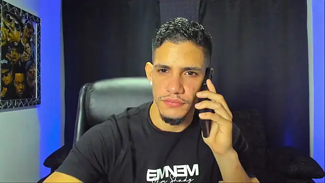 jhonnysnow17 online show from November 8, 2025, 11:03 pm