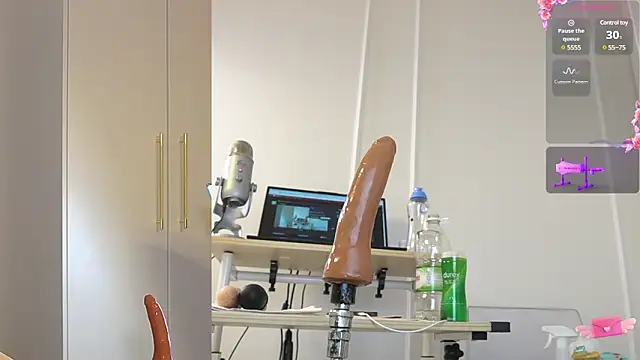 Miss69Ri99 online show from January 31, 2025, 7:40 pm