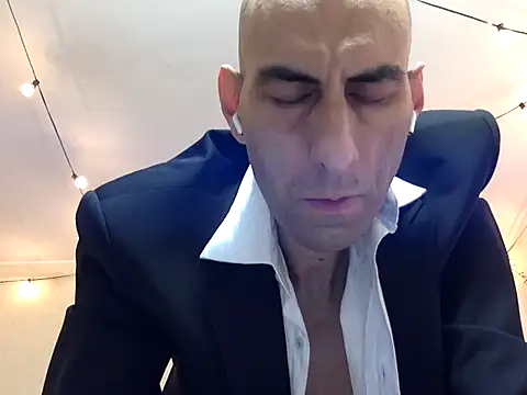 HandsomeAlfie online show from October 1, 2025, 9:54 pm