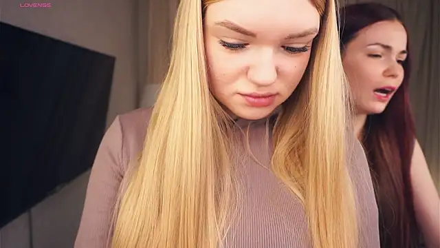 Snapshot of EllenReeves chatting on January 24, 2025, 6:35 am EllenReeves online show from January 24, 2025, 6:35 am