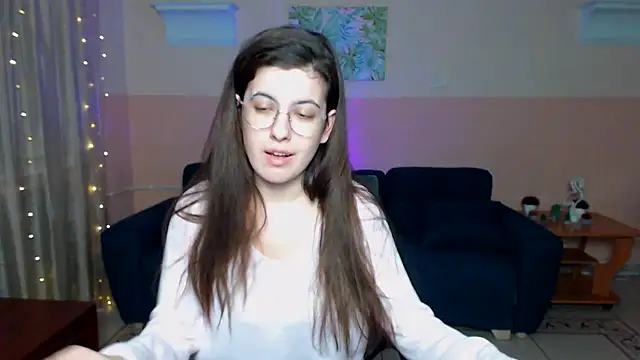Snapshot of Aminabeatris chatting on February 6, 2025, 12:37 pm Aminabeatris online show from February 6, 2025, 12:37 pm