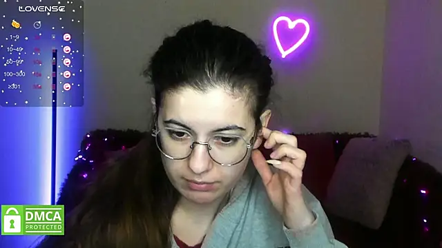 Aminabeatris online show from January 18, 2026, 6:28 am