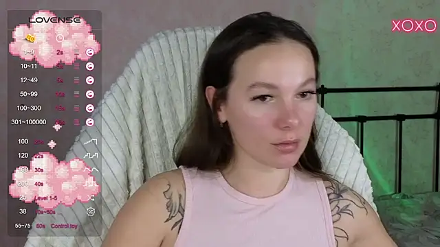 lil luna x online show from February 17, 2025, 12:59 pm