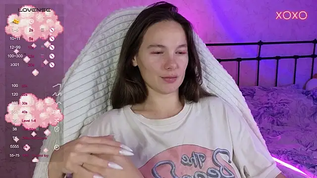 lil luna x online show from October 7, 2025, 8:50 pm