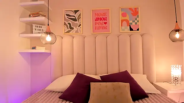 cute  cherry  online show from September 19, 2025, 8:09 pm