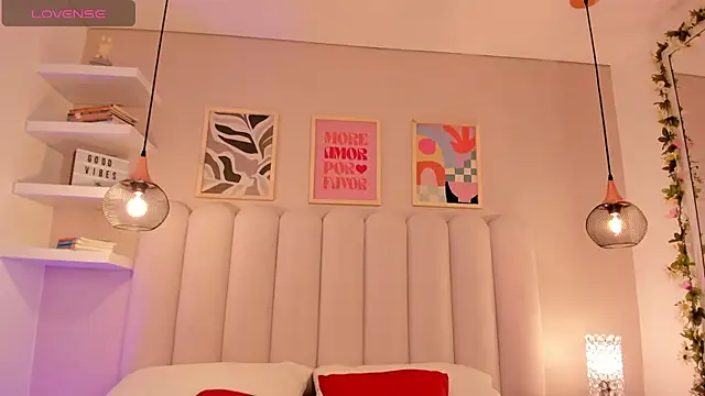 cute  cherry  online show from September 25, 2025, 8:12 pm