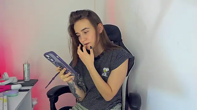  alicerosse2 online show from March 2, 2025, 3:56 am