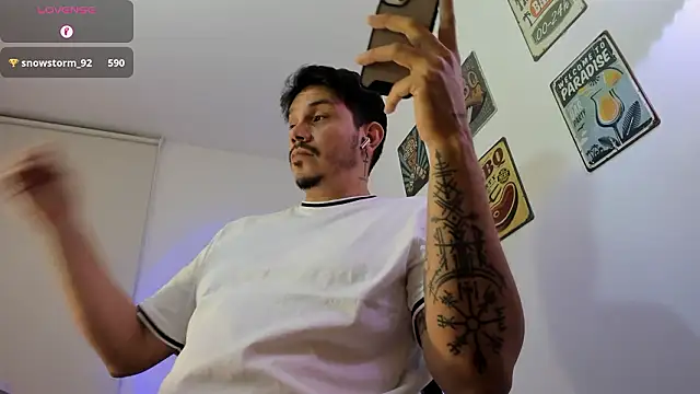 alejandro stark online show from February 2, 2026, 11:36 pm