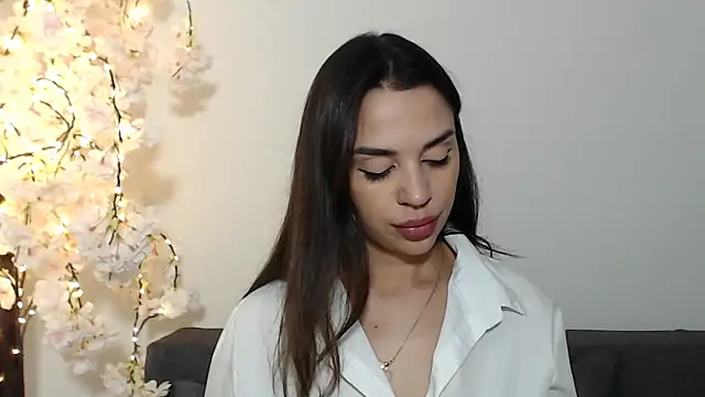 Mika Gold online show from October 30, 2025, 4:41 pm