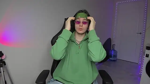 Vincent Strong online show from December 3, 2024, 7:54 am