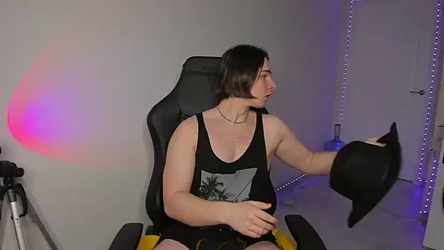 Vincent Strong online show from January 10, 2025, 9:34 am