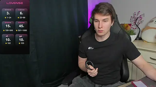 Vincent Strong online show from October 12, 2025, 8:57 am