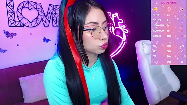 demyanderson  online show from December 26, 2024, 8:32 pm