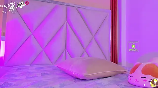 Happy tits online show from September 16, 2025, 7:04 pm