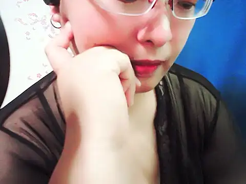 xiaorou-z online show from March 13, 2025, 3:39 pm