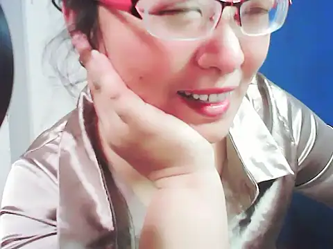 xiaorou-z online show from March 21, 2025, 5:12 pm